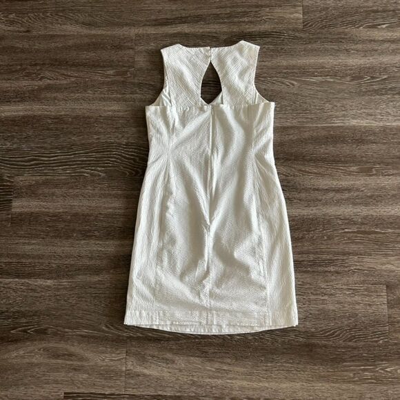 EUC Southern Tide Baxlee Seersucker Shift Dress White Size 2 Sleeveless Summer - Picture 14 of 16